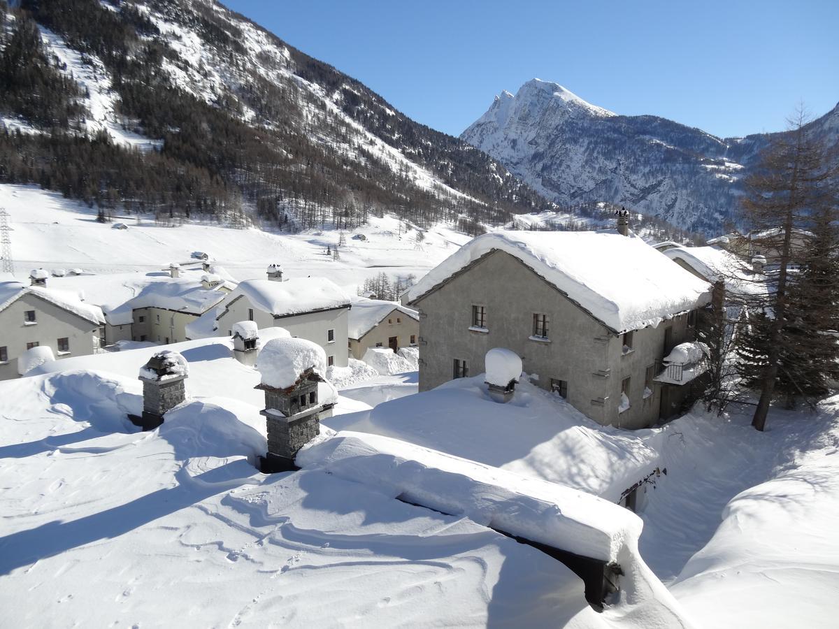 Hotel-Restaurant Grina Simplon Екстериор снимка